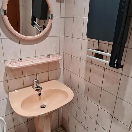 A La Couronne D'or 2*